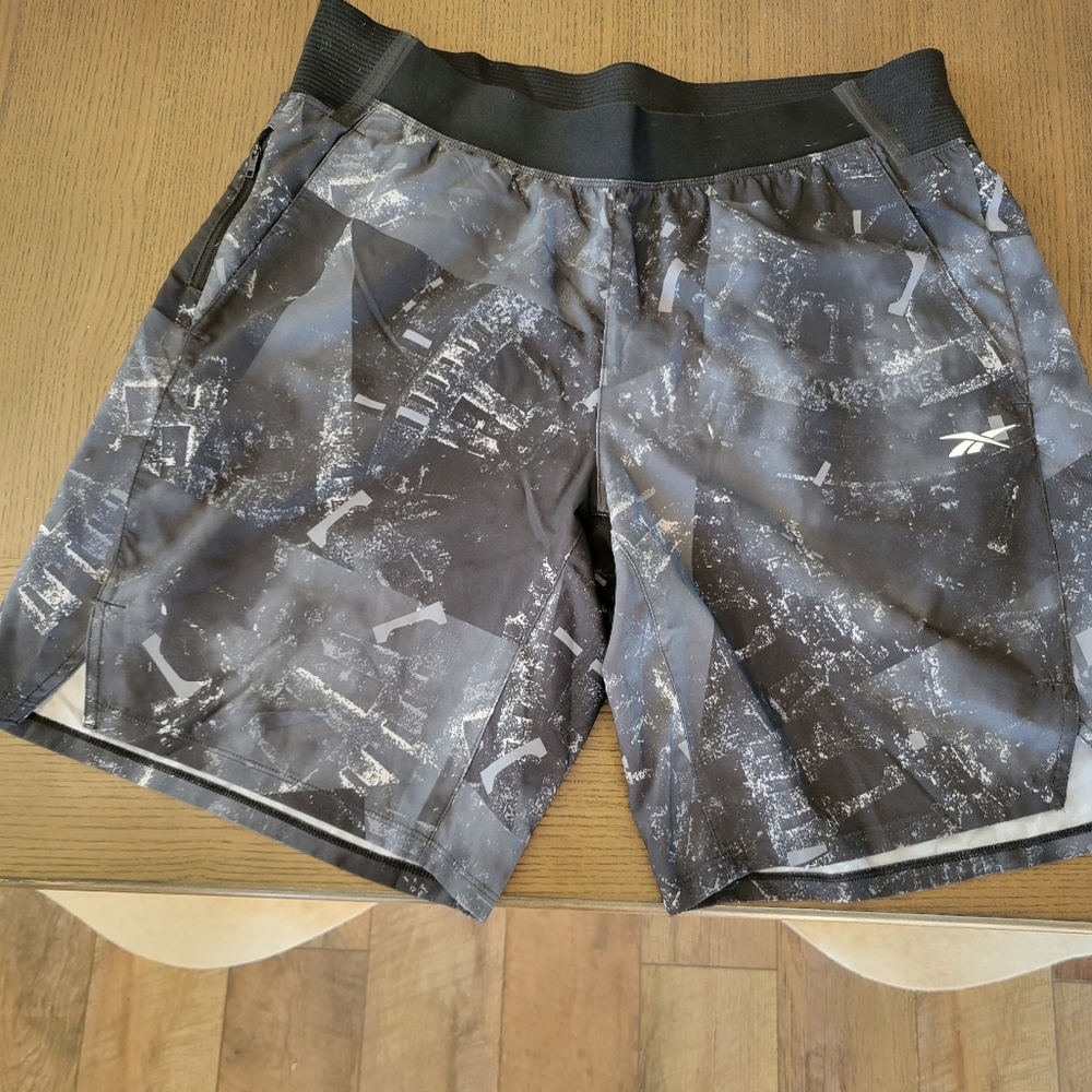 Reebok training shorts M